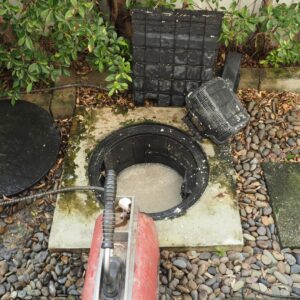 cleaning grease trap